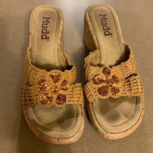 Women’s Wedged Sandals